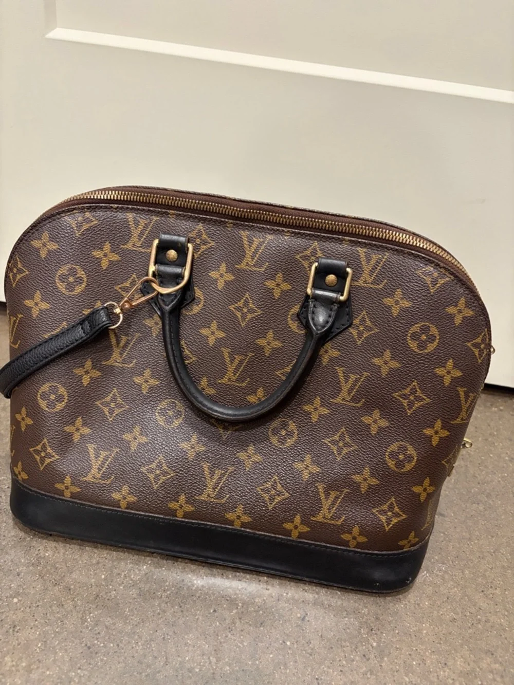 ✅AUTHENTIC✅LOUIS VUITTON ALMA PM - Picture 2 of 3